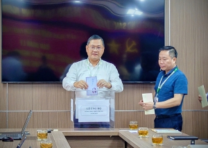 Ban Quản lý các Khu Công nghệ cao và Khu Công nghiệp Phát động khẩn cấp Chương trình ủng hộ đồng bào lũ lụt miền Trung